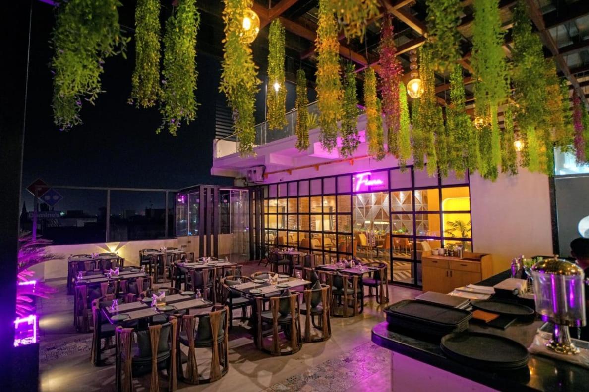 Hotel Midas Inn ماثورا المظهر الخارجي الصورة