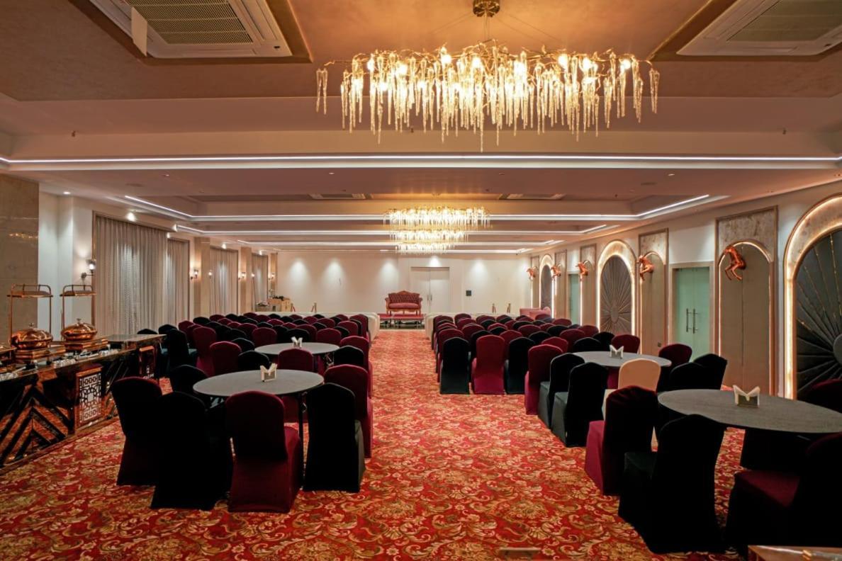 Hotel Midas Inn ماثورا المظهر الخارجي الصورة